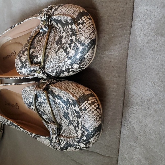 Baretraps Kellye Snake Retile Print Vegan Loafers Slip On Womens Size 9.5 M EUC - Picture 5 of 10